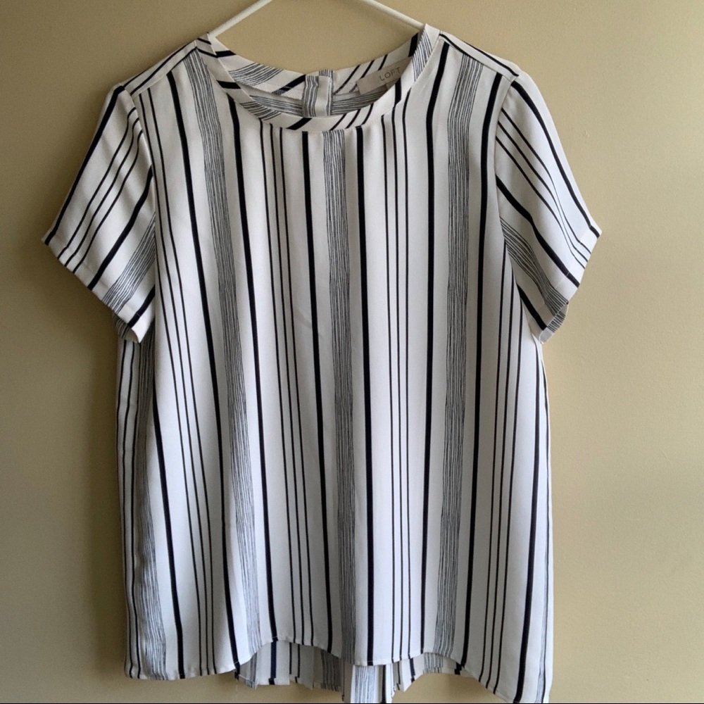 LOFT White & Navy Vertical Striped Short Sleeve Shirt